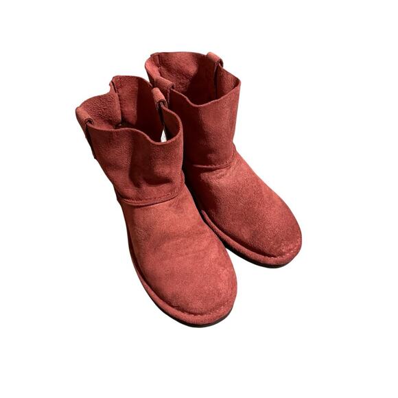 Ugg Classic Mini Boot Red Rust Unlined 7 EU 38 Perf Ankle Bootie Suede Soft Cozy - Picture 1 of 6